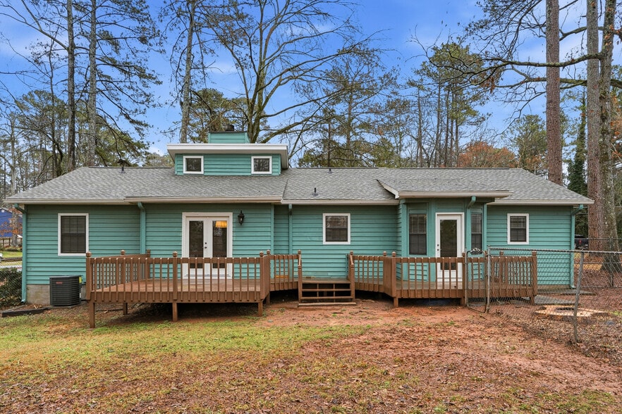 Back of house - 4357 Marjorie Road Southwest