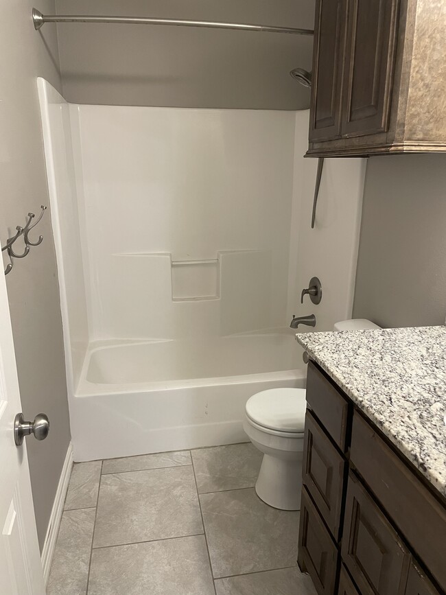 Building Photo - 6122 Stoney Brook Dr