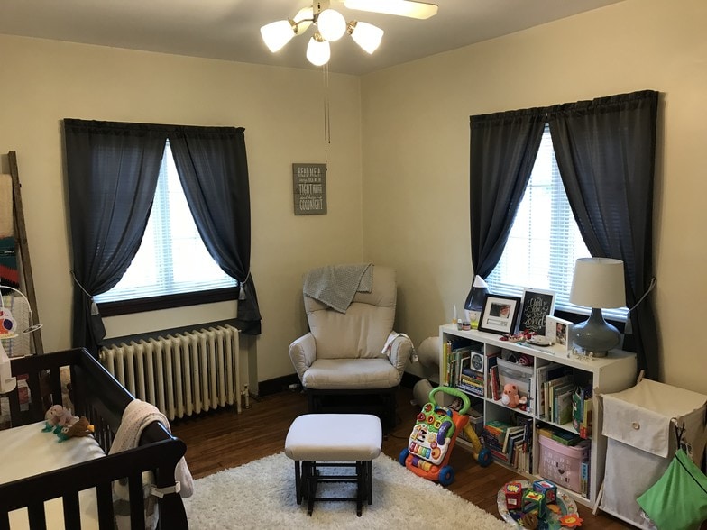 Right Bedroom Current - 330 S Aiken Ave