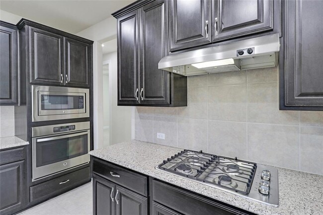 Building Photo - 3009 Silvergrass Cv
