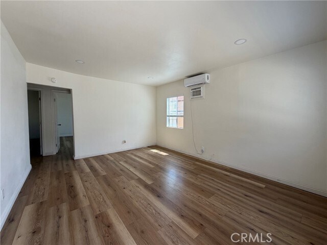 Building Photo - 333 S Sefton Ave