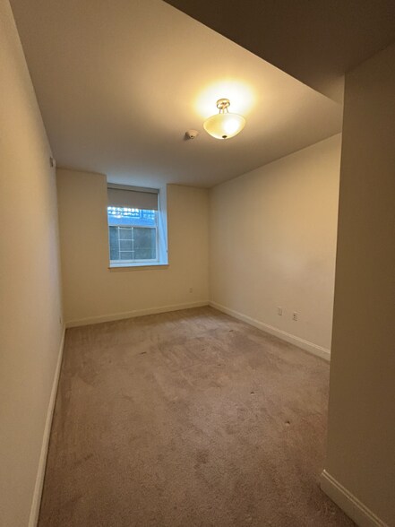 Building Photo - 591 Terrace Park