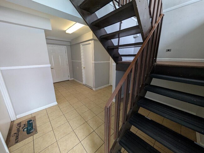 Building Photo - 17515 Sandalwood Dr