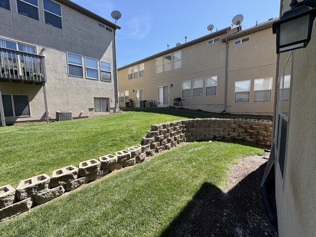 Building Photo - 1295 Willow Way