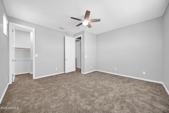 Building Photo - 25526 N 103rd Ave