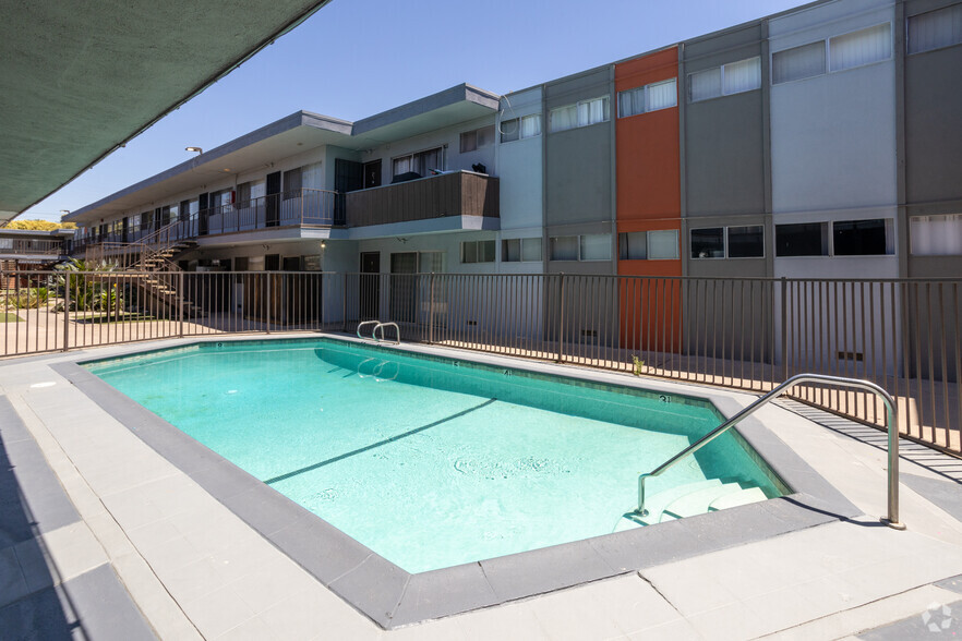 Primary Photo - Saticoy 12 Apartments