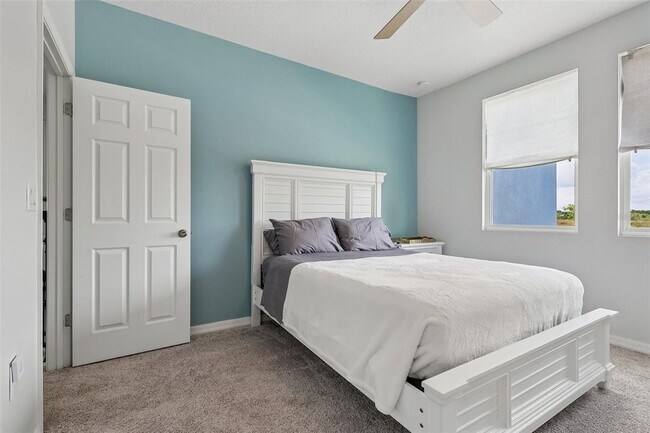 Building Photo - 343 Blue Cypress Dr