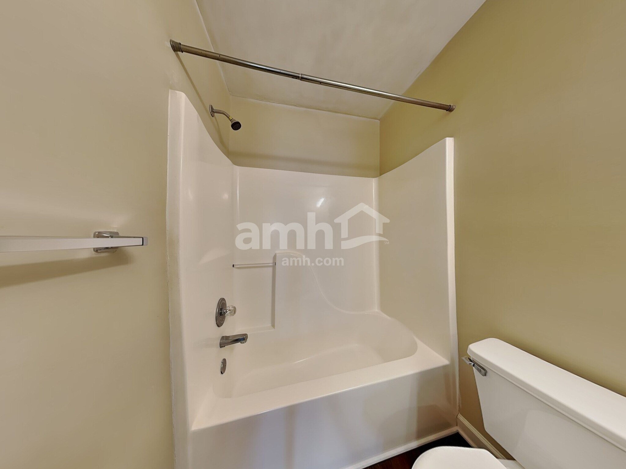 Building Photo - 425 Craver Pointe Dr