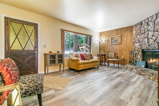 Building Photo - 28434 Altamont Ct