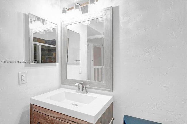 Building Photo - 20908 Leeward Ct