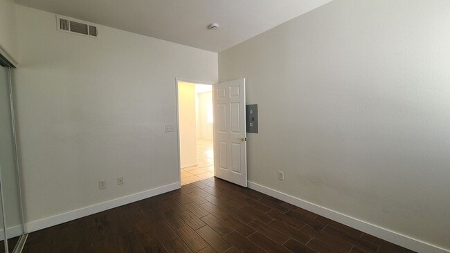 Building Photo - Condo in Southwest Las Vegas
