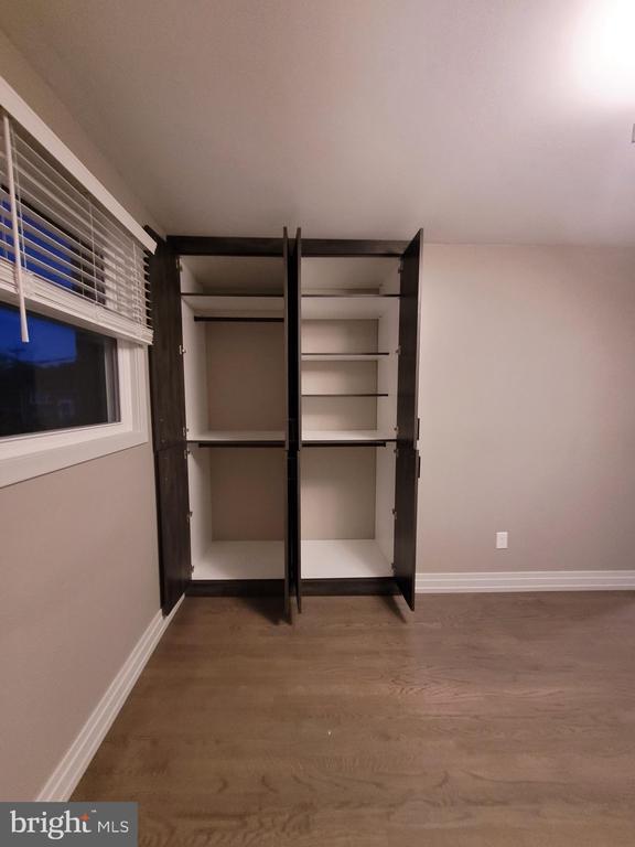 Building Photo - 2710 Rose Valley Dr