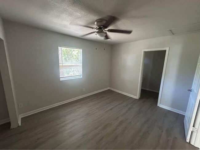 Building Photo - 8403 Tackett St