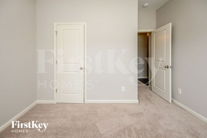 Building Photo - 530 Sunrise Ln