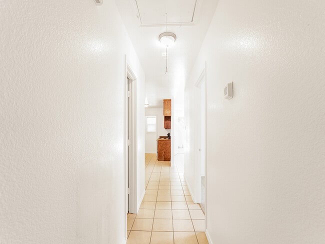 Building Photo - 313 Isbell Rd