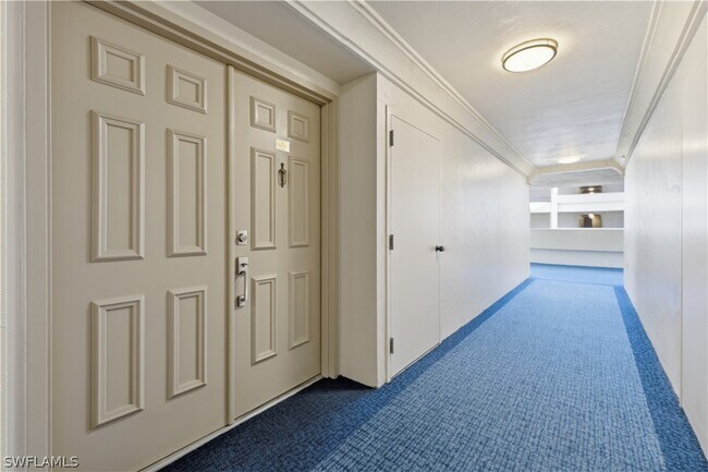 Building Photo - 3115 Gulf Shore Blvd N