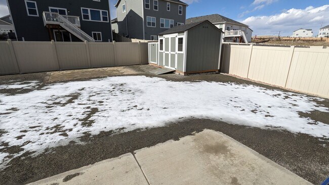 Building Photo - MODERN TWO STORY 3 BED/2.5 BATH WITH FENCE...