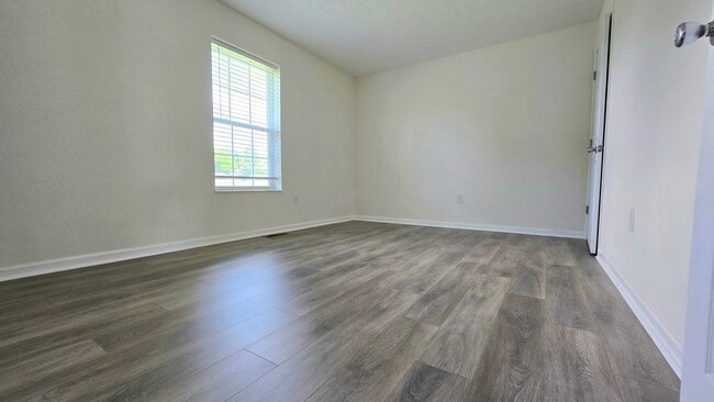 Building Photo - 1863 Country Meadows Dr