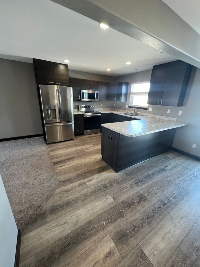 Building Photo - 3bd 3ba condo for rent!