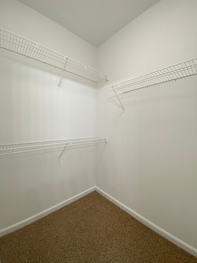 Building Photo - Home for rent in Hoover!!!! Available to V...