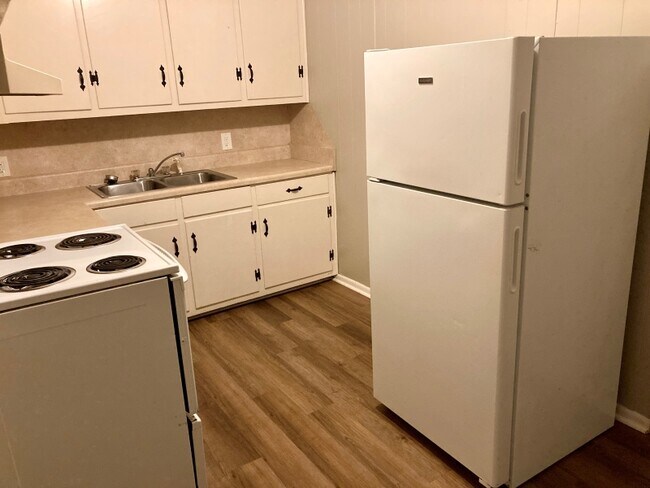 Building Photo - 117 Parkburg Rd