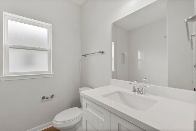 Building Photo - 2619 Randolph Rd