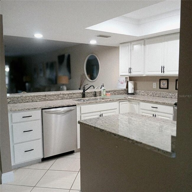 Building Photo - 7143 Wood Creek Dr