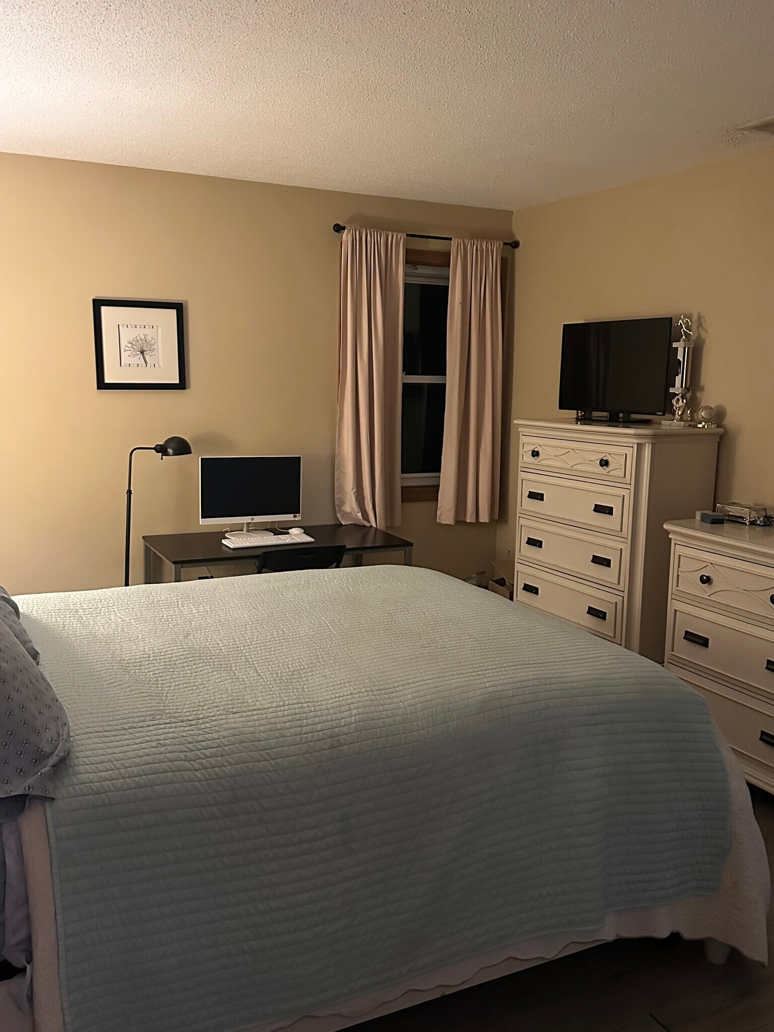 Building Photo - 29 Montano Rd