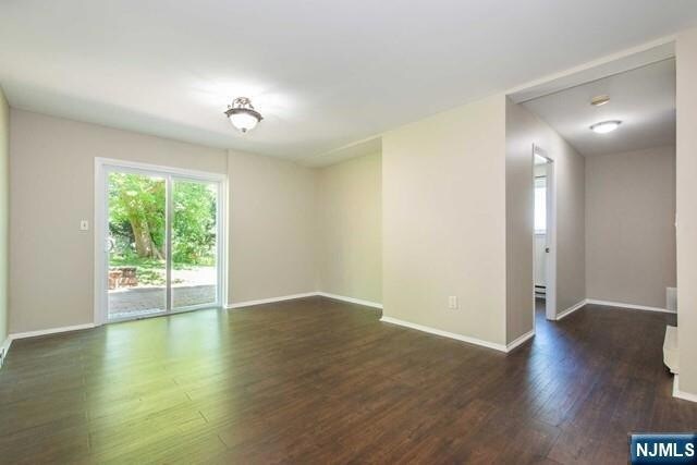 Building Photo - 19 Southwynde Dr