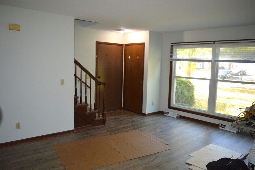 Building Photo - 2029 Adderbury Ln