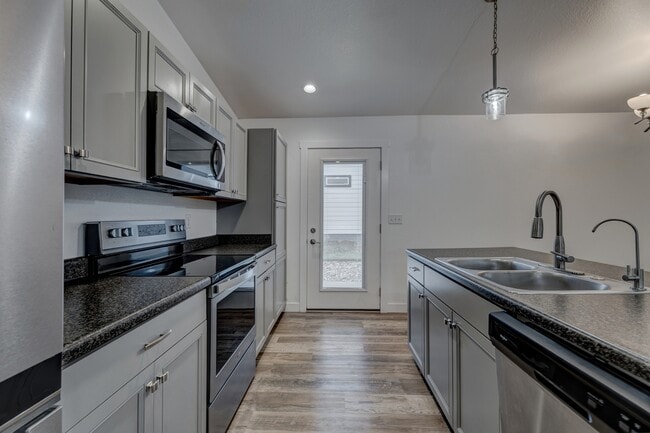 Building Photo - 5249 Coal Bank Dr