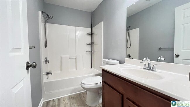 Building Photo - 705 Blue Heron Dr