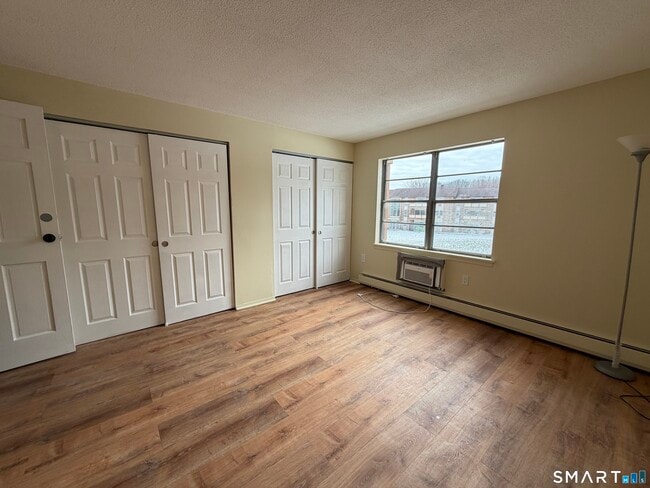 Building Photo - 45 Jefferson Rd