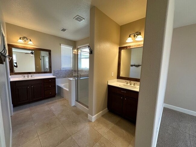 Building Photo - 3310 Vincinato Dr