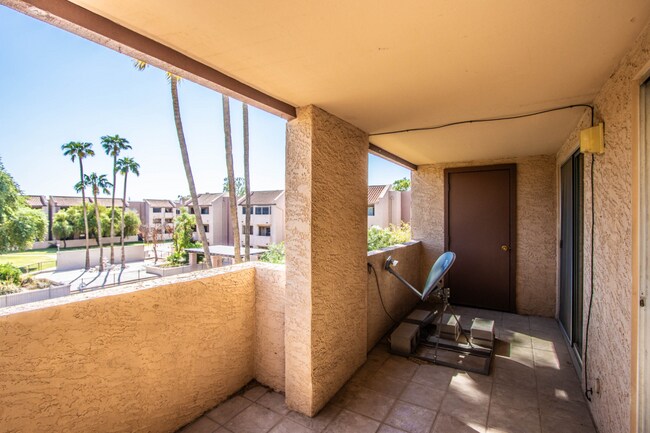 Building Photo - 2Br/2Ba, $1495, 101& Rio Salada
