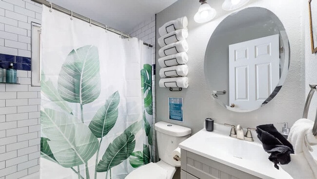 Building Photo - 1242 Elder St