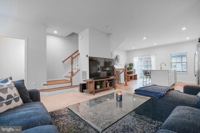 Building Photo - 52 Caswell Dr