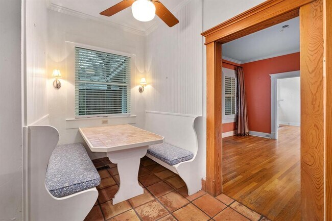 Building Photo - 1502 Murray Ln