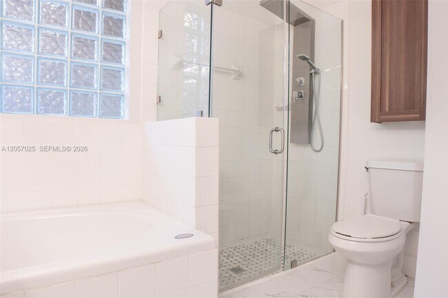 Building Photo - 16410 Sapphire Bend