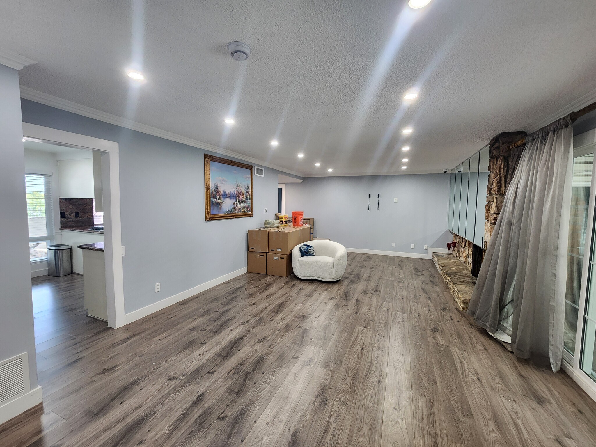 Building Photo - 11665 Babbitt Ave