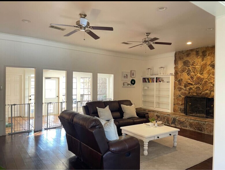 Building Photo - 3009 Apple Valley Dr