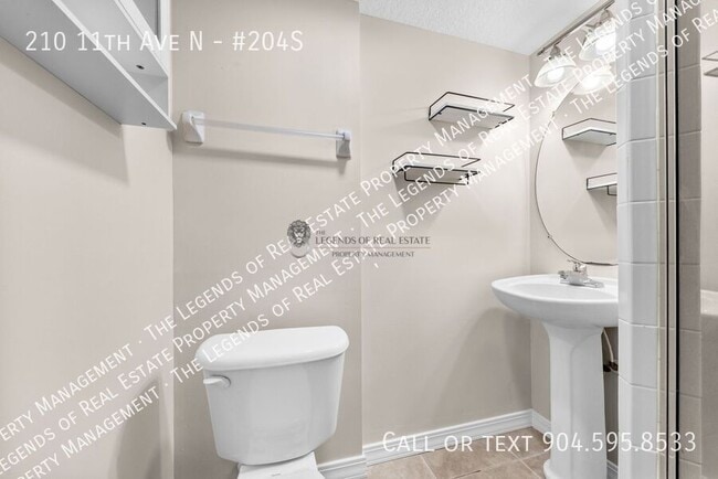 Building Photo - 210 11th Ave N