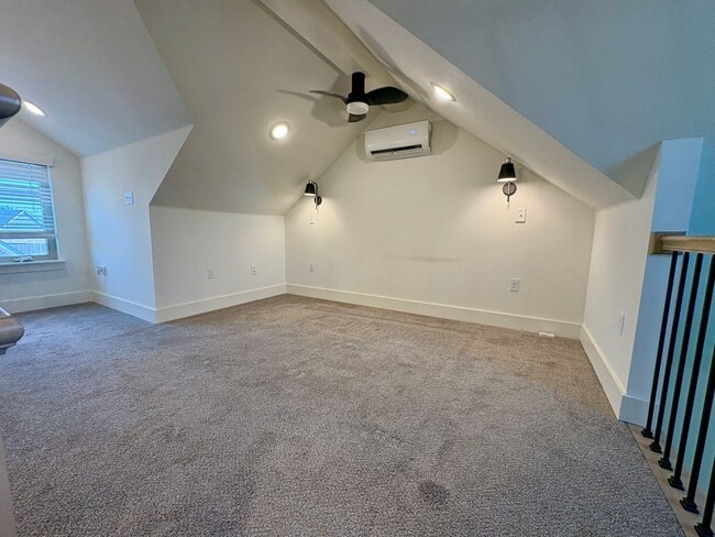 Building Photo - 1bd/1ba House Available!