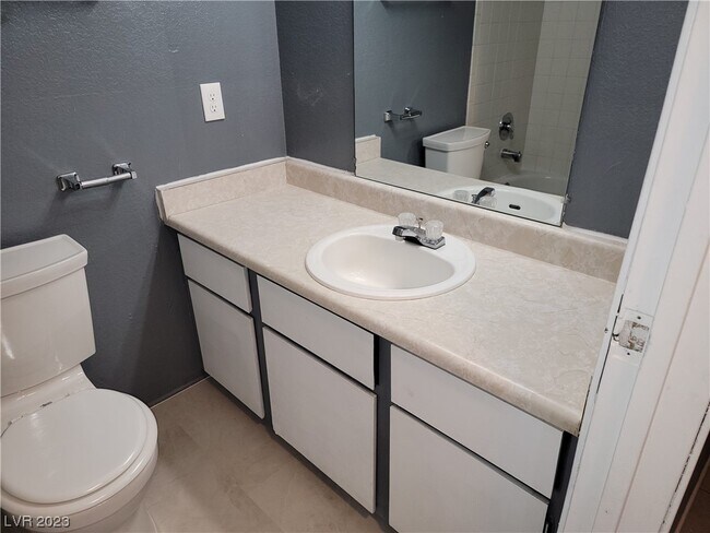 Building Photo - 5335 Mancos Ct