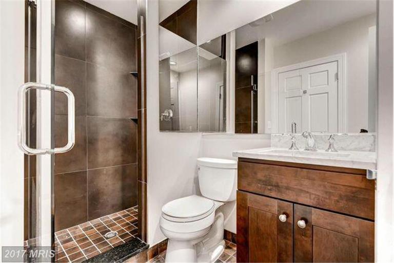 2nd Bath - 708 Park Ave