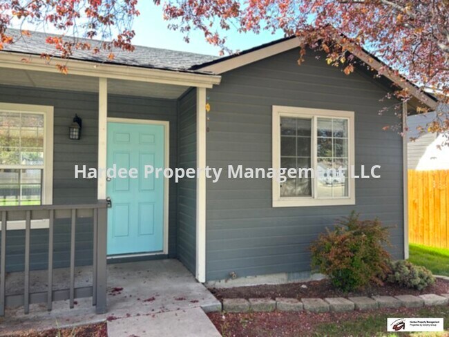 Building Photo - 2411 W Baystone Dr