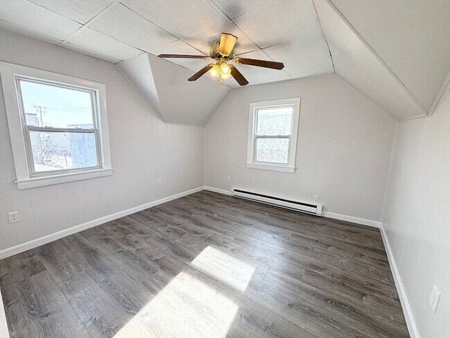 Building Photo - 3 Hadley Ct