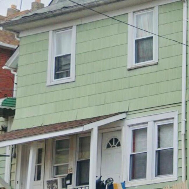 Primary Photo - 22 Ford St