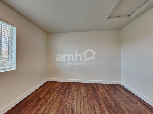 Building Photo - 15091 West 82nd Place