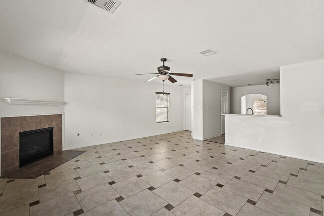 Building Photo - 16115 Sheldon Ridge Way